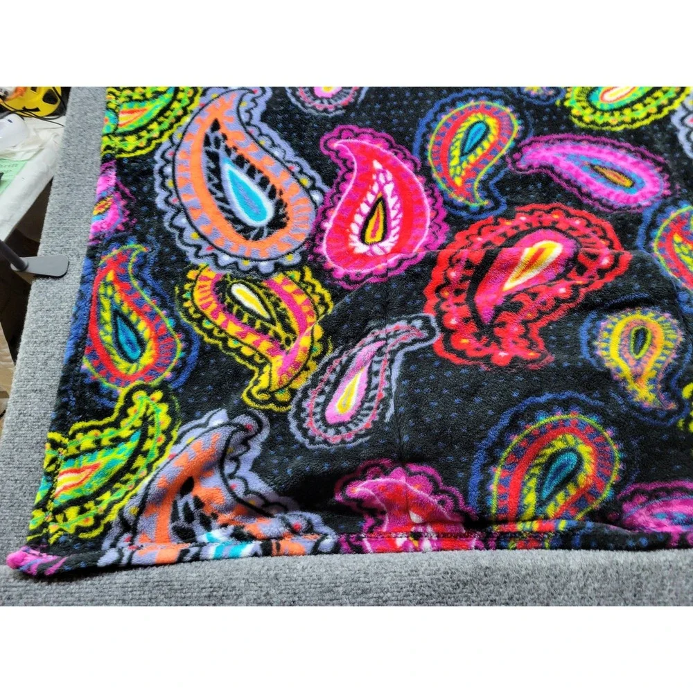 Vera Bradley Neon Paisley Plush Throw Blanket Black Pink Blue Foldable Pocket